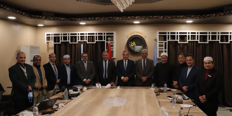 رئيس جامعة الأزهر يستقبل وفدًا ماليزيًّا لبحث آفاق التعاون في مختلف المجالات العلمية