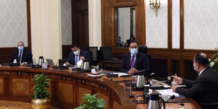 رئيس الوزراء يتابع الموقف التنفيذي للجامعات الأهلية وآليات تمويلها