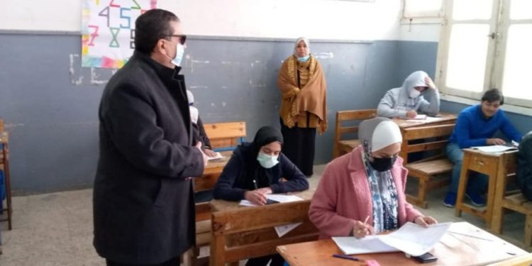 ورقي أم إلكتروني.. التعليم تعلن الشكل النهائي لامتحان منتصف العام لطلاب الأول والثاني الثانوي