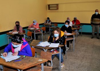 أولياء أمور مصر: صعوبة الجبر والهندسة بامتحان الشهادة الإعدادية
