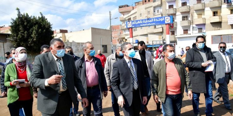 محافظ الغربية: مدارس جديدة ورفع كفاءة الموجودة ضمن مشروعات "حياة كريمة"