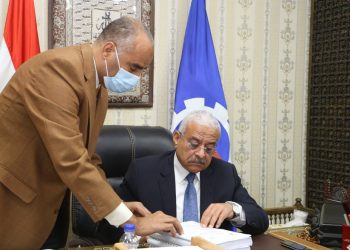 محافظ السويس يعتمد نتيجة الشهادة الاعدادية التيرم الأول بنسبة نجاح  74.42%