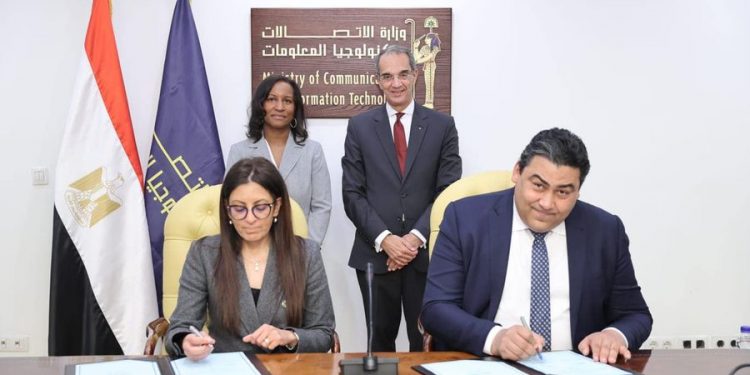 وزير الاتصالات: تحويل 6 مدارس فنية إلى تطبيقية متخصصة تكنولوجيا المعلومات