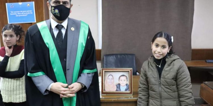 «اقتصاد القاهرة» تمنح الراحلة شيماء سيد الزلاط درجة الدكتوراه بتقدير ممتاز 