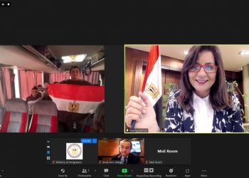 بعد ظهر اليوم.. إقلاع طائرة مصـــر للطيران لبوخارست لعودة الطلبة المصريين 