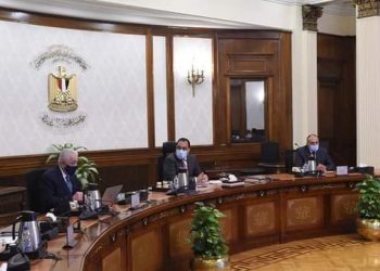 «مدبولي»: تكليفات رئاسية ببدء إجراءات تعيين 30 ألف معلم