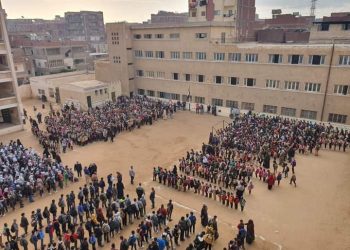 وسط اجراءات احترازية.. المدارس تستقبل الطلاب بأول يوم في التيرم الثاني