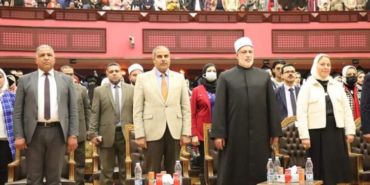 وكيل الأزهر يحضر حفل تخرج طالبات كلية طب البنات