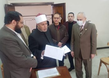 نائب رئيس جامعة الأزهر يتفقد لجان الامتحانات بكلية القرآن الكريم بطنطا