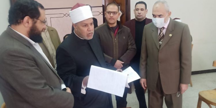 نائب رئيس جامعة الأزهر يتفقد لجان الامتحانات بكلية القرآن الكريم بطنطا