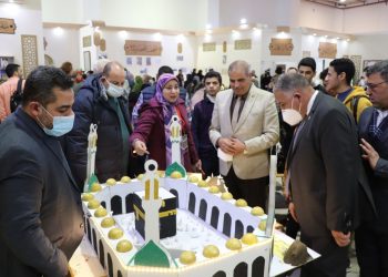 رئيس جامعة الأزهر يتفقد جناح الأزهر الشريف بمعرض القاهرة الدولي للكتاب