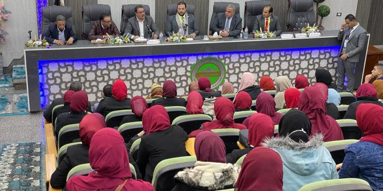 نائب رئيس جامعة الأزهر يدير حوارًا مفتوحًا مع(طلاب من أجل مصر)