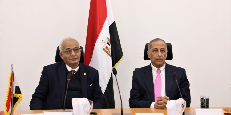 “التعليم” توقع بروتوكول تعاون مع وكالة الفضاء المصرية