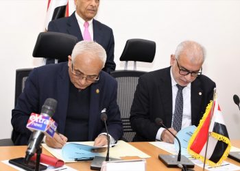 ندوات تثقيفية للطلاب في المدارس