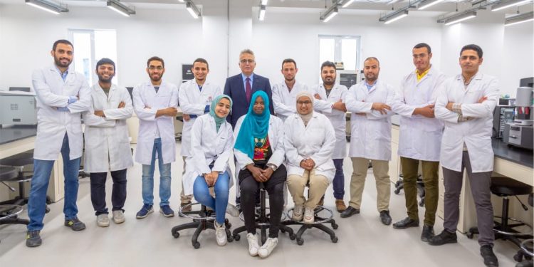 الجامعة المصرية اليابانية تنشئ أول مركز للتميز العلمي للجرافين في مصر ومختبر الذكاء الاصطناعي للتطبيقات الفضائية