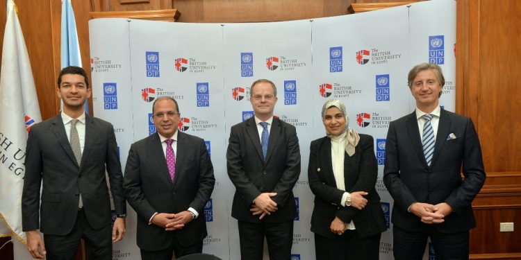 السفير البريطاني: بدأنا في فك قيود السفر الي مصر ولقاح استرازينكا آمن