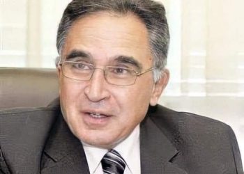 رئيس جامعة القاهرة ينعى الدكتور شريف عمر جراح الأورام