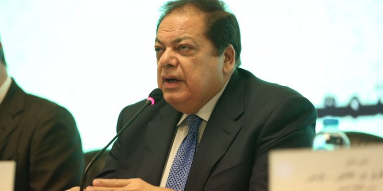 أبو العينين: قائدنا الرئيس السيسي أول من عرض نفسه للخطر من أجل مصر