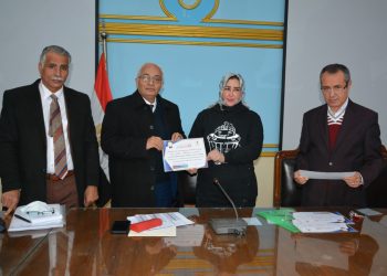 التعليم": وضع آليات تفعيل الحقائب التدريبية "لتنمية القيم واحترام الآخر" ومناهج الرابع الابتدائي