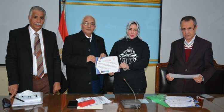 التعليم": وضع آليات تفعيل الحقائب التدريبية "لتنمية القيم واحترام الآخر" ومناهج الرابع الابتدائي