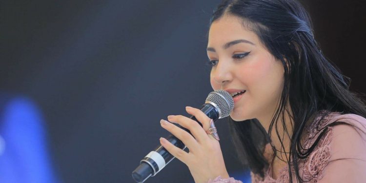 أسباب إلغاء حفل شيماء المغربي وحقيقة حدوث حالات إغماء وتدافع "صور"