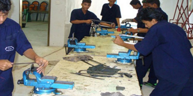 التعليم: تنفيذ المرحلة الثالثة من إعداد وتأهيل "51" ناقل خبرة التي تنفذه الوكالة الألمانية