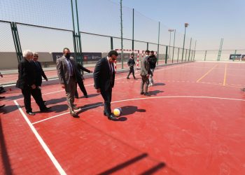 وزير التعليم العالي يتفقد مؤسسة الجامعات الأوروبية المُستضيفة لفرعي جامعة لندن ووسط لانكشير