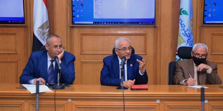 «التعليم» تعد حقيبة تدريبية لموجهى ومعلمى المواد الأساسية بالإبتدائي