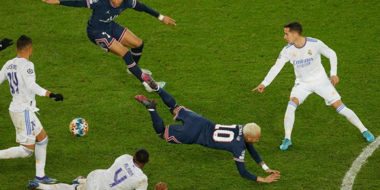 باريس سان جيرمان.. توابع الهزيمة تطيح بالخليفي وتصفية النجوم