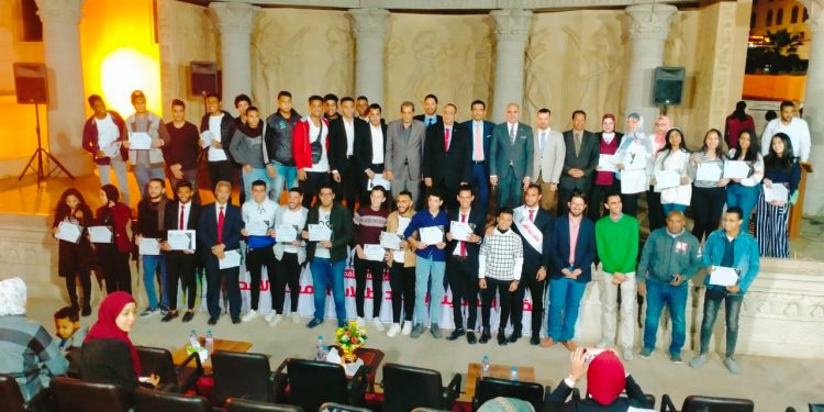 رئيس جامعة الأقصر يشهد حفل تنصيب اتحاد الطلاب