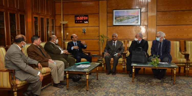 وفد من «التعليم العالي» يزور جامعة أسيوط لتجديد اعتماد الجودة بكلية الزراعة