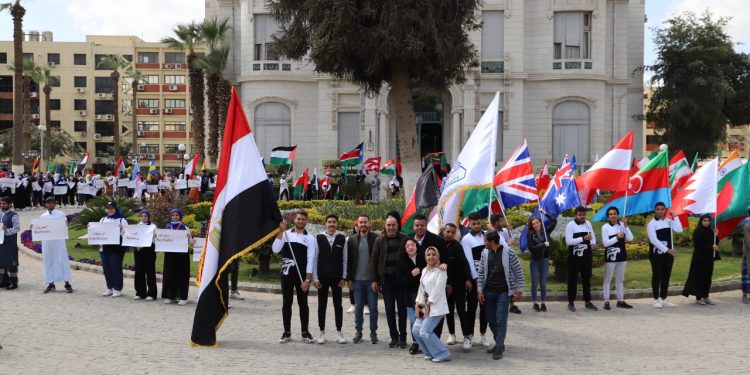 ٢٥ دولة تشارك في مهرجان ثقافات الشعوب بجامعة عين شمس