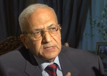 د شريف مختار رئيس الكلية المصرية لطب الحالات الحرجة