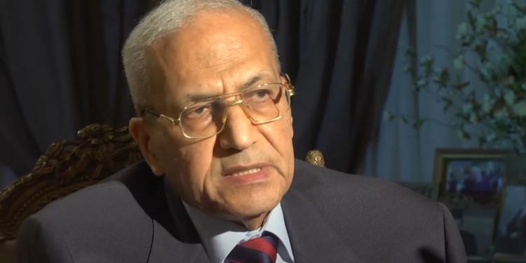 د شريف مختار رئيس الكلية المصرية لطب الحالات الحرجة