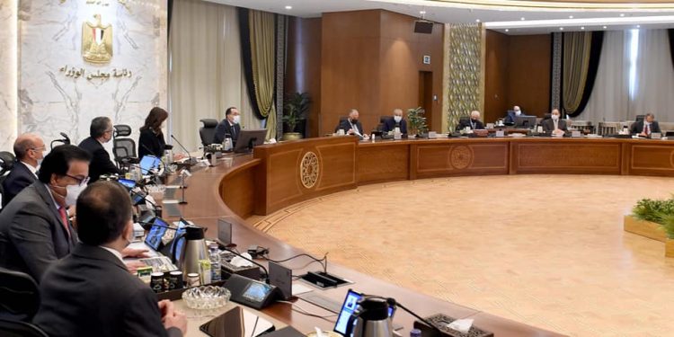 مدبولي: المشروعات القومية تحمينا من التأثر بتداعيات الاضطرابات والحروب