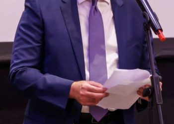 سفير مصر في المجر يتوجّه لتسفير مجموعة من المصرييّن في أوكرانيا