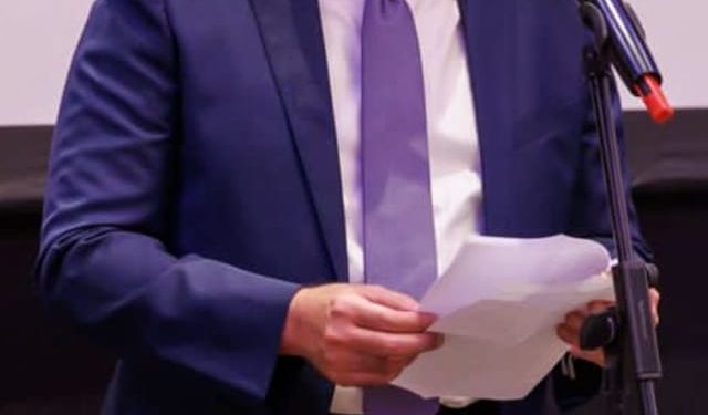 سفير مصر في المجر يتوجّه لتسفير مجموعة من المصرييّن في أوكرانيا