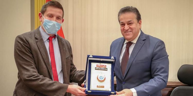عبدالغفار: الكلية الملكية البريطانية تعتمد 3 مستشفيات طب الطوارئ ببرنامج الزمالة المصرية