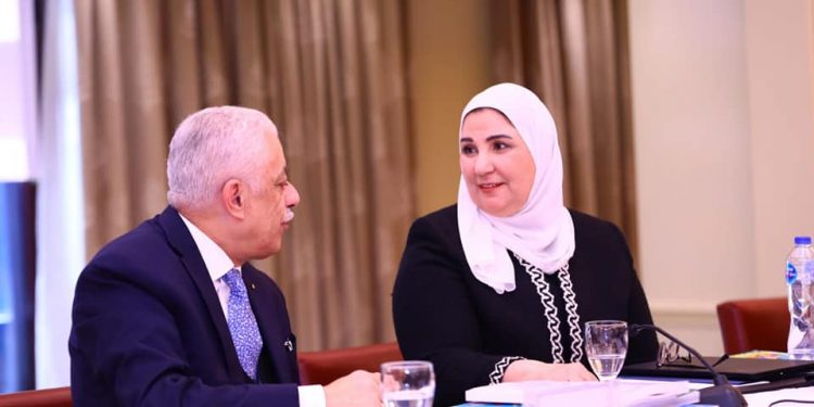 التضامن تنقذ طفلة تبلغ 12 عام وجدت بجوار مدرسة وتوجه برعايتها