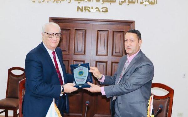 «آثار عين شمس» توقع مذكرة تفاهم مع المعهد القومى للبحوث الفلكية