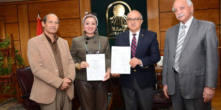 جامعة أسيوط: اعتماد المعمل المركزي بكلية الطب البيطرى من المجلس الوطني للاعتماد