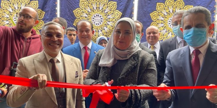 وزيرة التضامن الاجتماعي تفتتح وحدة التضامن بجامعة طنطا