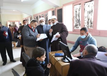 داود يتفقد سير العملية التعليمية وانتظام الدراسة بمنطقة البحيرة الأزهرية