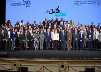 نبيلة مكرم: مبادرة كن سفيرًا تعطي الأمل للشباب وتدخلهم معركة الوعي