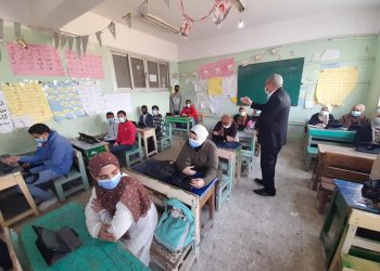 طلاب علمي رياضة: امتحان الجبر والهندسة الفراغية تضمن 15 سؤال تعجيزي