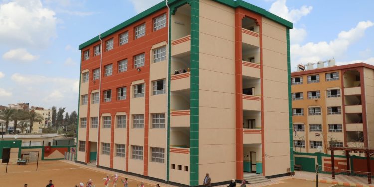 وليد درويش: صيانة 63 فصل يخدمون 8 آلاف طالب بتمويل الوكالة الفرنسية للتنمية