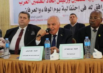 نقيب المعلمين: نثمن جهود القيادة السياسية للخروج برؤية واضحة حول القضايا الراهنة