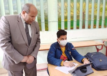 الامتحان التجريبي لأولى ثانوي.. «شوقي» للطلاب: الاختبار بلا درجات