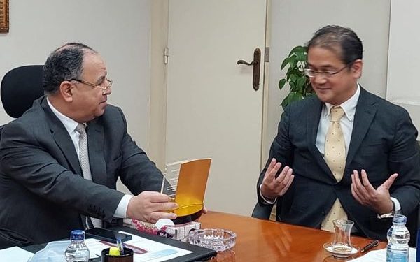 «معيط» يطلب من الجايكا توفير مقومات النجاح لتجربة المدارس المصرية اليابانية