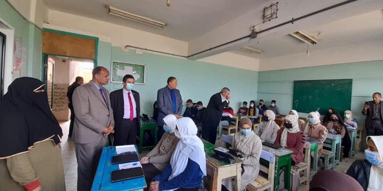 ننشر جداول امتحانات الدبلومات الفنية 2022 لنظامي 3 و5 سنوات 